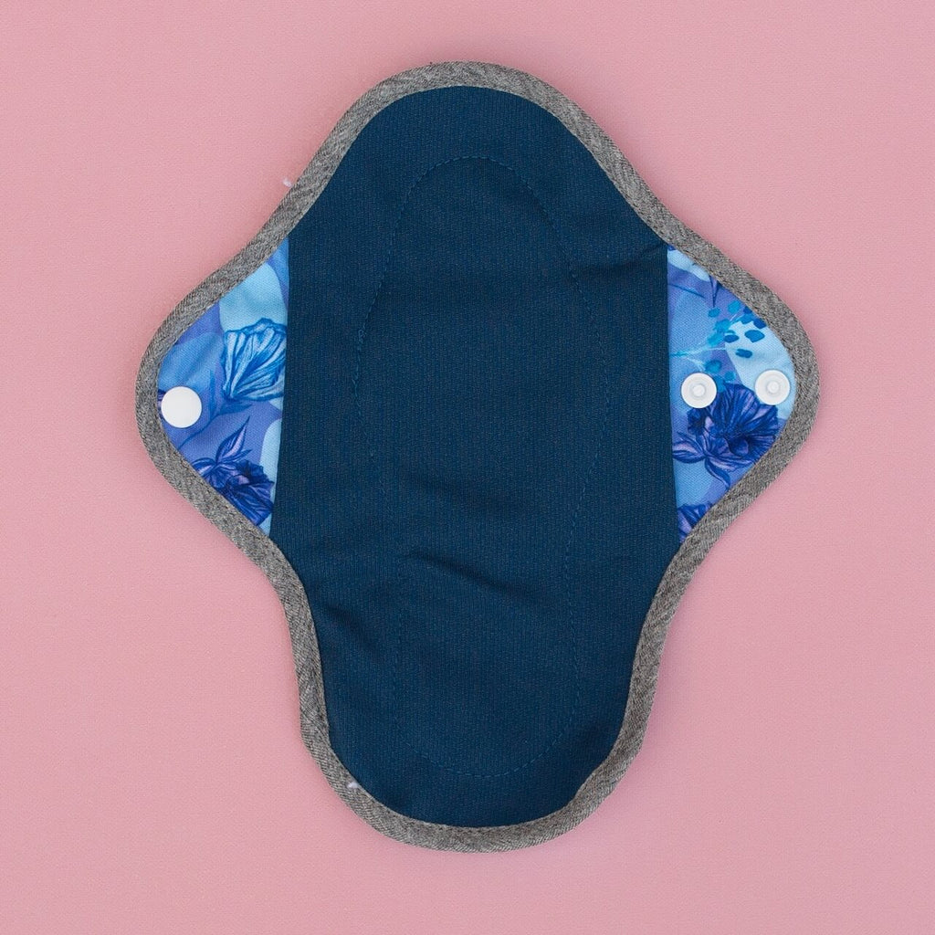 Image for HyPs Original Reusable Pad - size Liner, design Indigo Blues